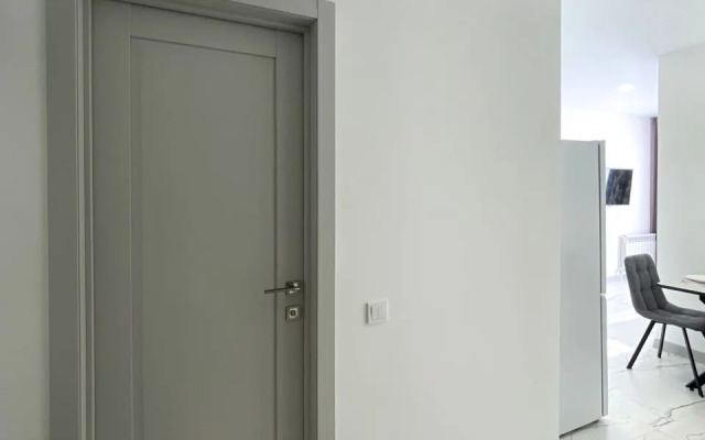 Апартаменты-студия 30 кв.м. с кроватью и балконом, 15 этаж