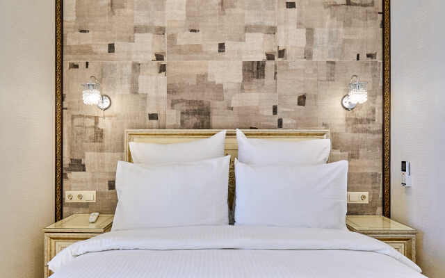 Hotel Ambassador