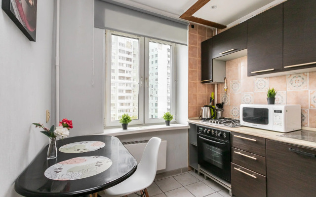 Квартира на Бакинской 13