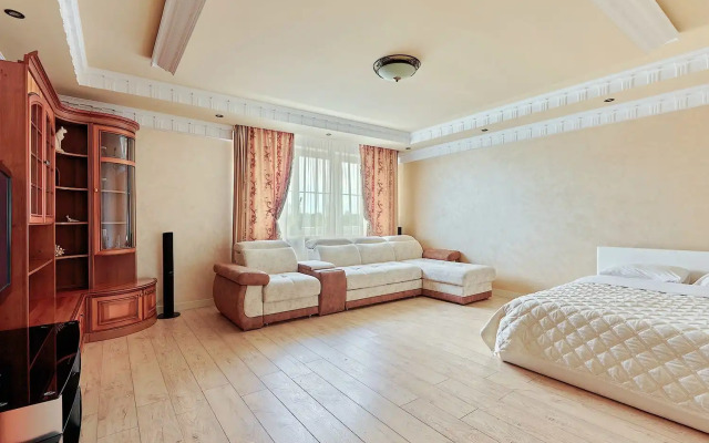 Stilnaya Kvartira Na Ploschadi Bangalor Apartments