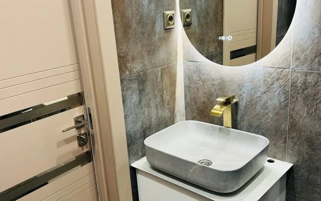 Dizaynerskaya Studiya s Basseynom Apartments