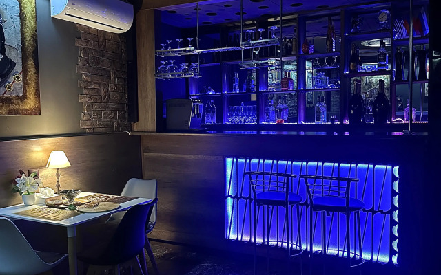 Nava Hotel
