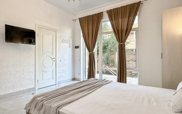 Semya Apart-Hotel