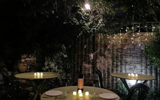 Elina Guest house
