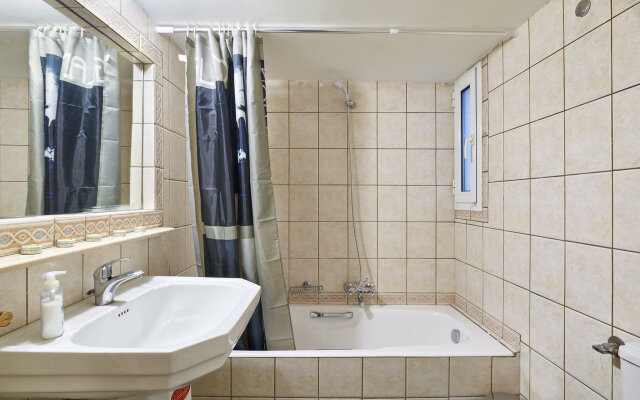 Akadamias 34 Apartments