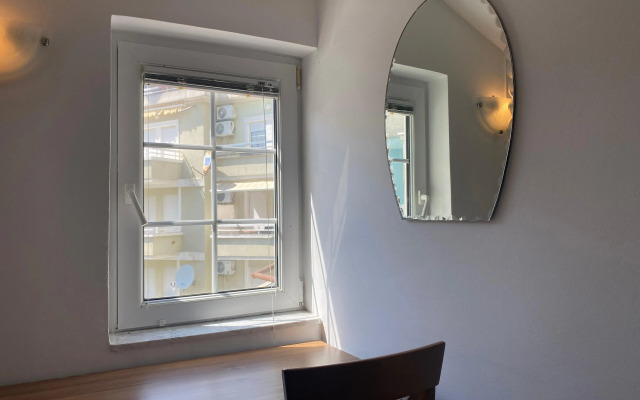 Coastal Two Bedroom Comfort Apartments