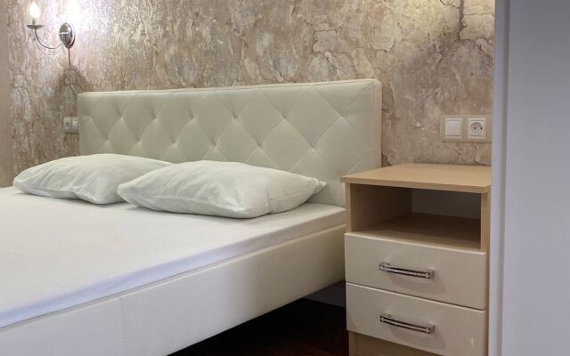 Fly Guest House