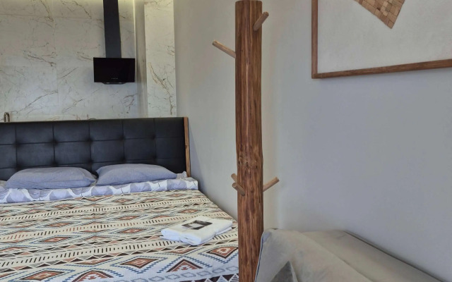 Na ulitse Praporschika Komarova 34-97A Apartment