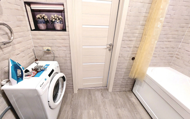 V Tsentre Na Aksakova 81 Flat