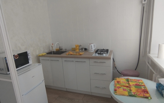 U Glavnoy Ploschadi Pobedy Flat