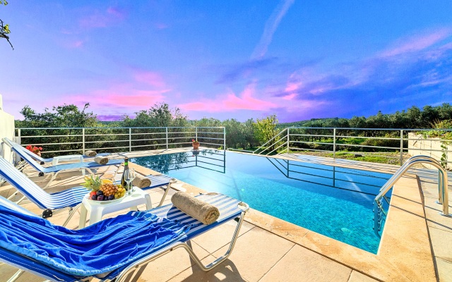 Cretan Breeze Villa Heated Pool