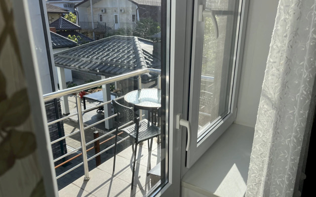 Апартаменты 381 Мичурина 7