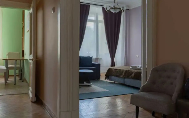 Apartments Standartnye S 3 Spalnyami I Balkonom