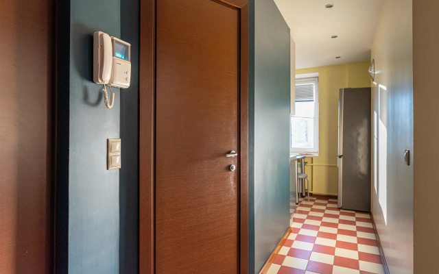 S Balkonom Na Novoslobodskoy Flat