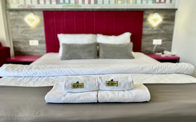 Del Medio Hotel