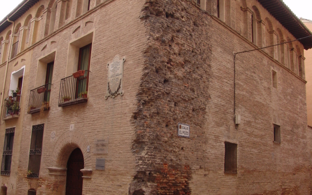 Los Sitios Apartments