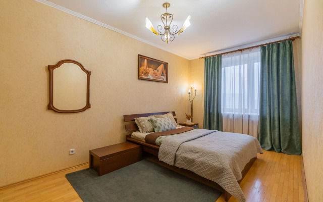 S Saunoy I Parkovkoy Flat
