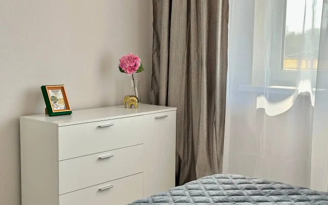 Ryadom S Readovskim Parkom Flat