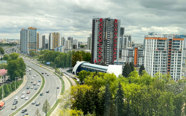 V Novom Zhk Vozle Metro Aerodromnaya v Centre Minska Flat