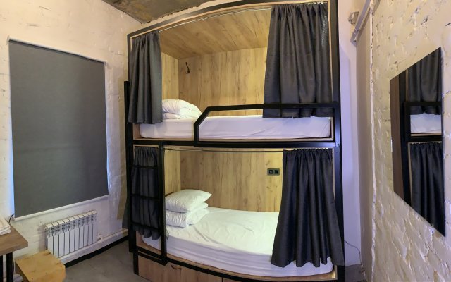 Arctik Room Hostel