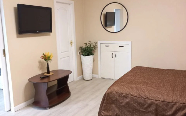 Квартира с двориком рядом с песчаным пляжем