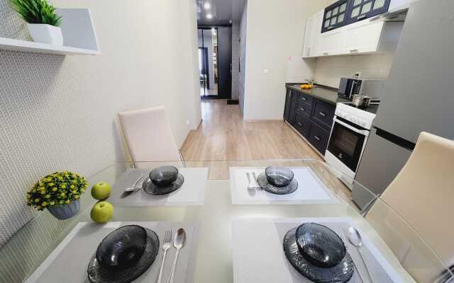 Апартаменты в центре с видом на город 61