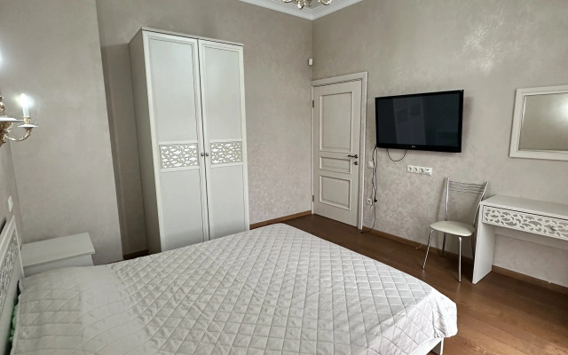 Aleksandr Guest house