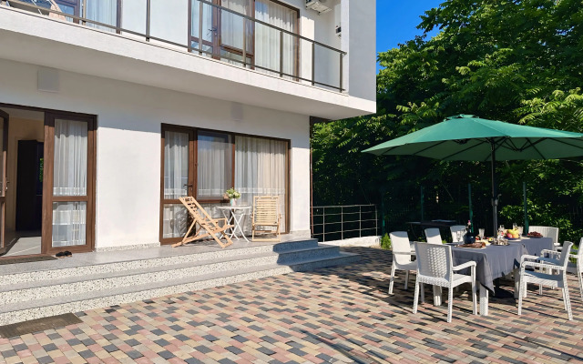 Eva Private house