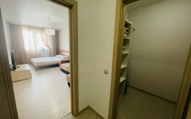 Na Vrubelya 15 Flat