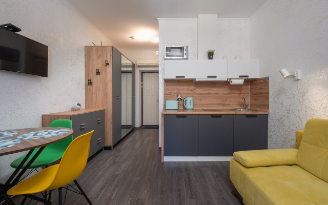 U Morya S Basseinom v Zhk Solnechnij apt25 Apartment