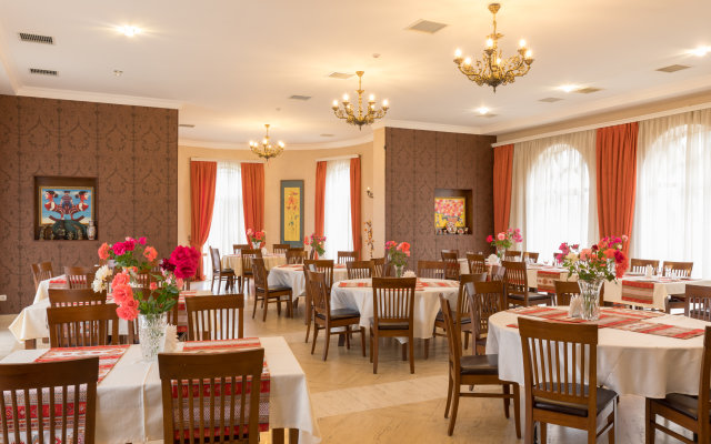 Chateau Qusar Hotel