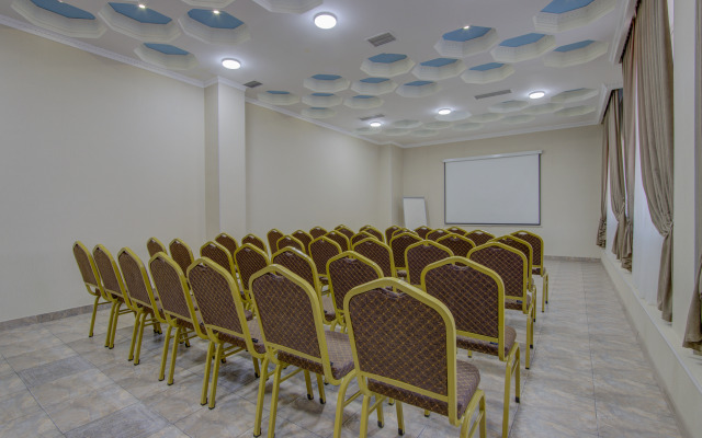 Shah Palace Hotel