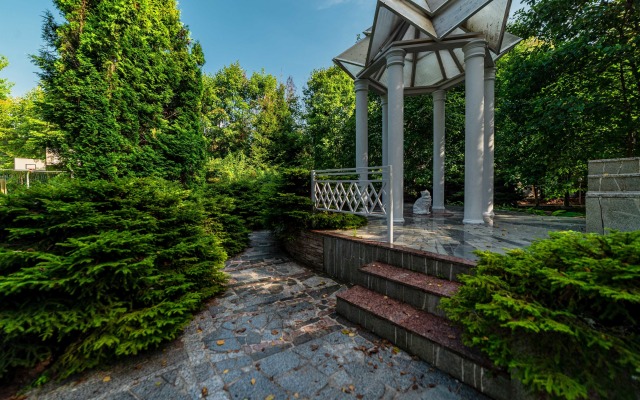 Shishkin Les Private House