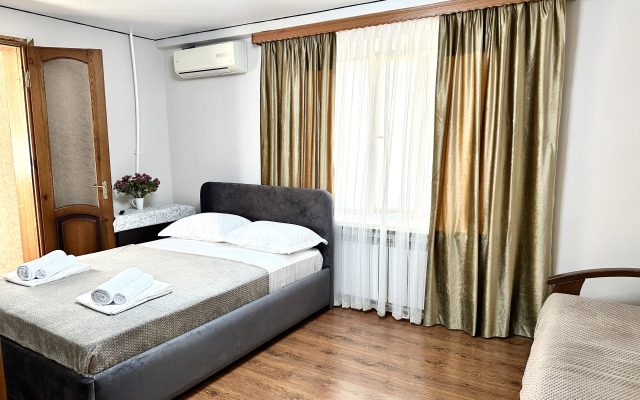Lenina 25, g. Kaspiysk Flat