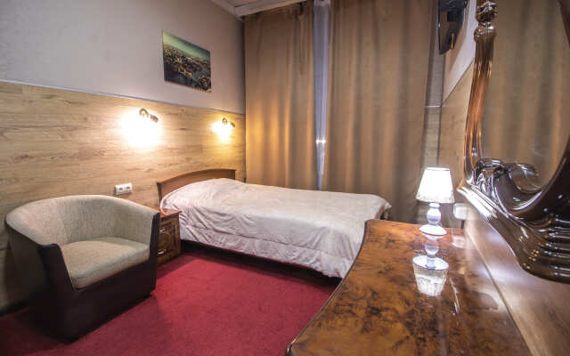 Kayut Kompania Mini Hotel