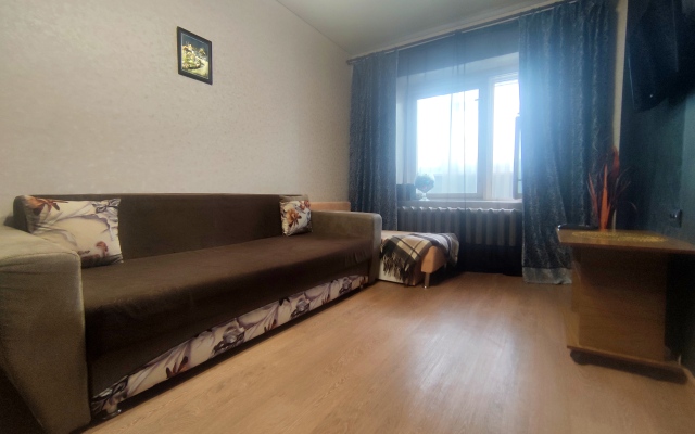 Ryadom S Torgovymi Tsentrami I Tsgb Flat