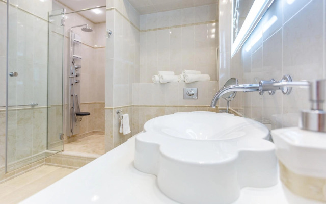 A&D Quality Apartment in The Center Apartments