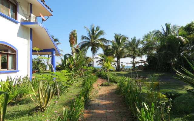 Eco Coco Loco by Rotamundos Hotel