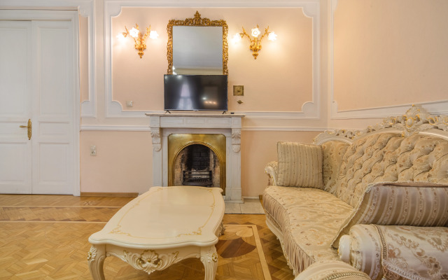 Квартира на Рубинштейна 4