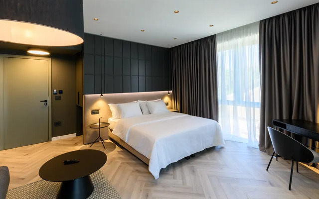 Luna Residence