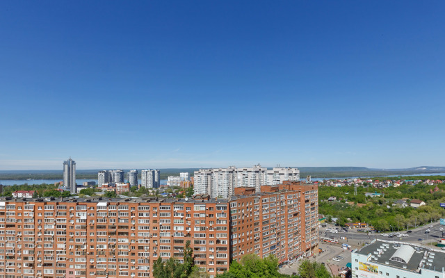 Апартаменты на Революционной 4