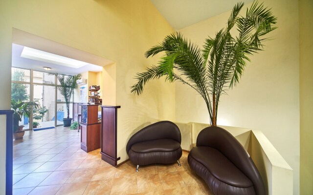 Cruise Hotel & Spa