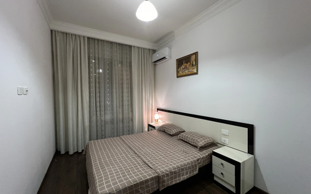 Bu944, 2-Komn. V Novostroyke Na Ul. Pavstosa Byuzanda Flat