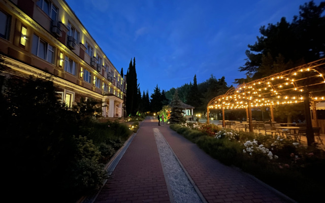 Hotel Akvani