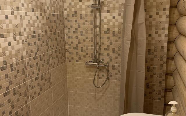 Частный дом На озере 3