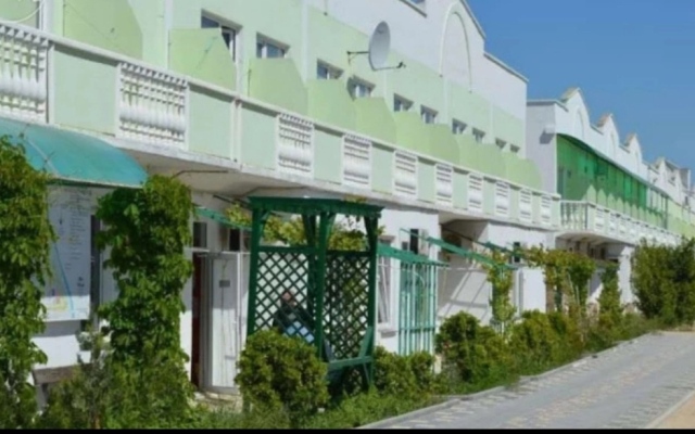 Апартаменты На Базе Отдыха Любоморье