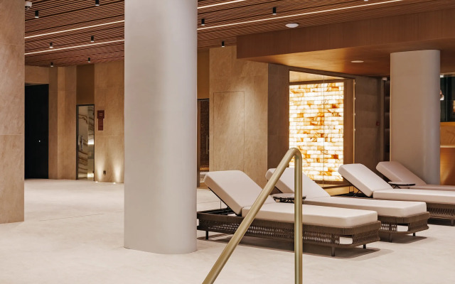 Lyuks Odnokomnatny S Balkonom v otele Grand Cascade Apartments