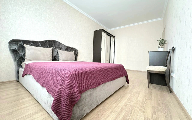 Dvukhkomnatnaya S Balkonom Na Pritomskom Naprotiv Ldk Flat