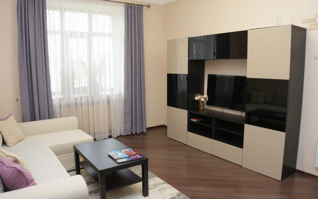 Квартира Просторная Двухкомнатная в Центре Города