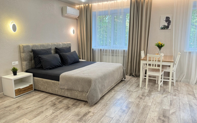 Elitnaya Studiya v Tsentre Goroda Flat